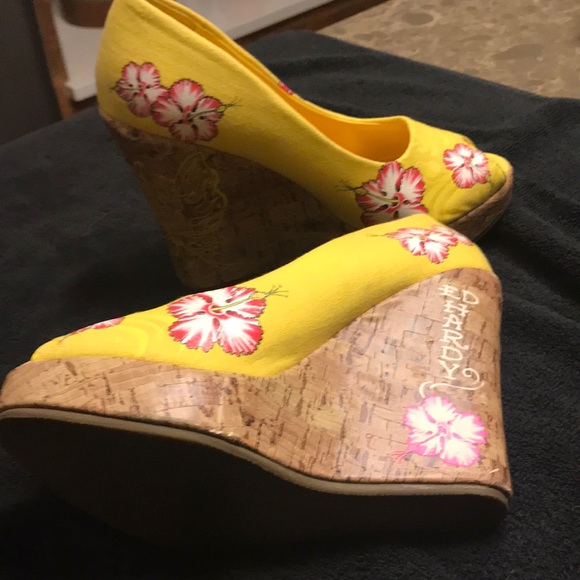 Ed Hardy Open Toe Heels - Picture 3 of 3